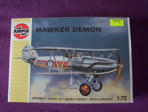 Airfix scale hawker - 1/72,