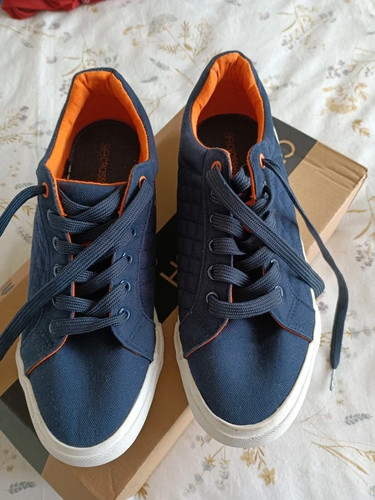 Crosshatch mens navy trainers