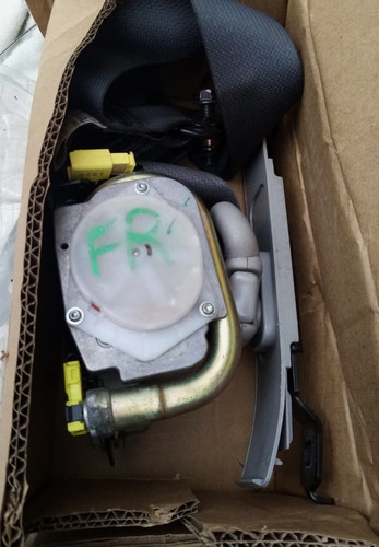 Subaru impreza seatbelt - subaru,