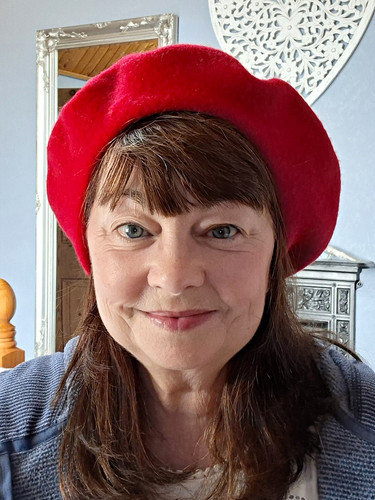 Red beret brand new with - new,