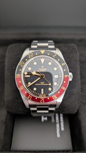 Tudor black bay 41mm gmt - black,
