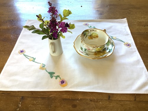 Vintage white cotton hand - white,