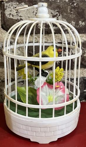 Animated singing gold - singing,