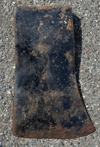Vintage elwell axe head - lb,