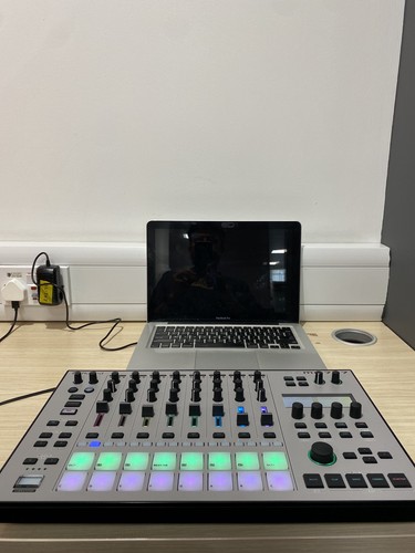 Roland 707 groovebox - mc-707, +
