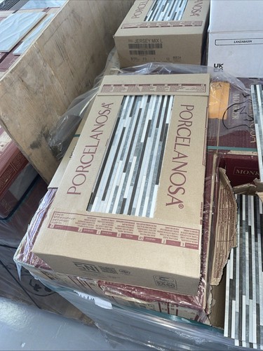 Porcelanosa ceramic tile - ceramic,