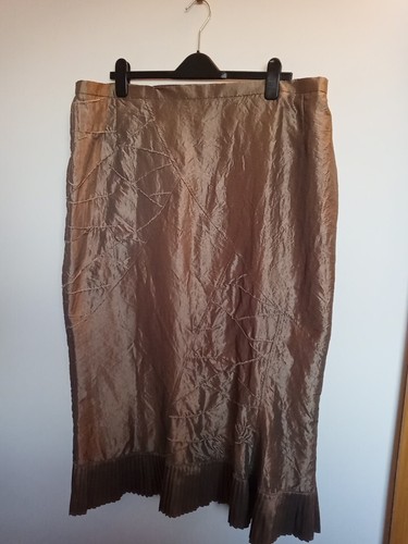 Ladies gold skirt size - skirt, 24