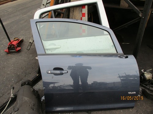 Vauxhall corsa door osf - d,
