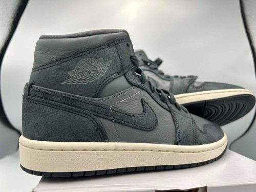 New us6 women nike air - new,