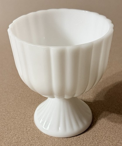 Anchor hocking milk glass - anchor,