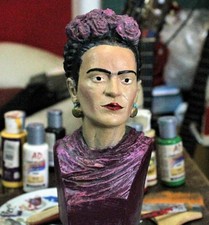FRIDA KAHLO BUST SCULPTURE