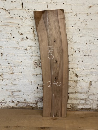 Waney edge live walnut - live,