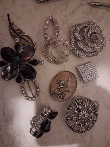 Vintage costume jewellery - vintage,