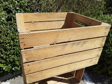 VINTAGE WOODEN ORCHARD APPLE