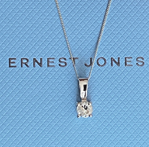 Ernest jones 9ct white gold - 9ct,