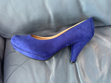 Stunning blue suede platform court shoes. Size 7 Ex Wide fit.(EEE) Evans. Padded