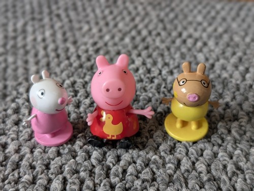 Peppa pig figures bundle suzy - peppa,