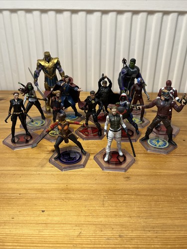 Job lot disney marvel - of, 14