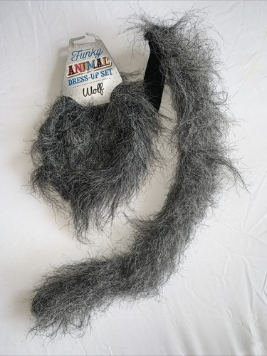 Adult grey wolf - furry, ears
