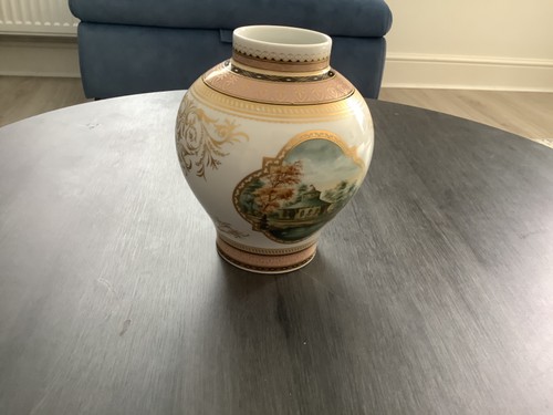 Kaiser belvedere vase