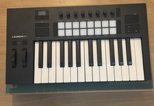 Novation Launchkey 25 MK4 USB