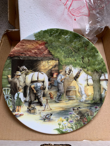 Royal doulton collectors - royal,