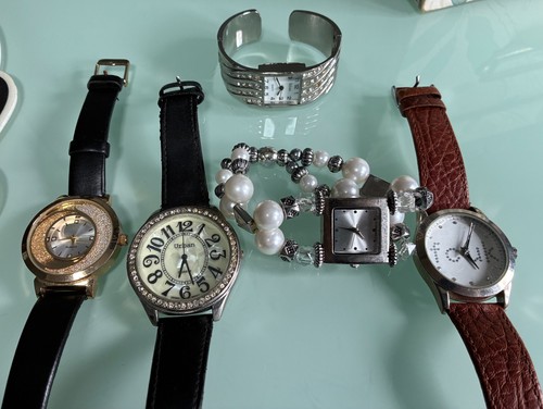 Job lot watches needing - 5,