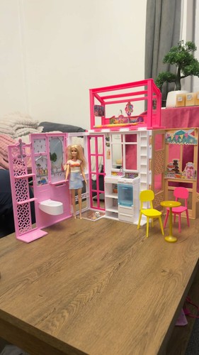 Barbie fold away - house, with