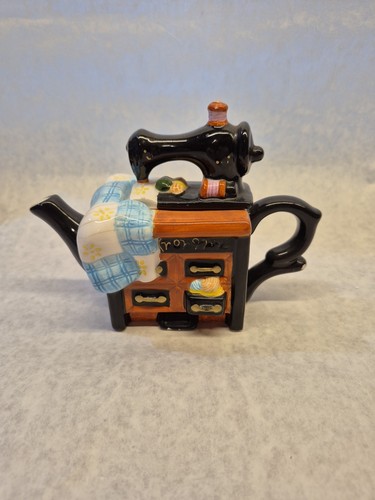 Tiny tea pot - , ceramic