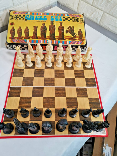 Vintage roxy chess set - chess,