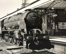 Vintage Train Photo Royal Ulster Rifleman 46122 Aylesbury Town Station 1950s