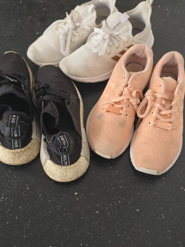 Pairs women trainers bundle - 3,