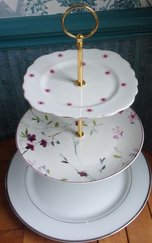 Tier cake stand - tier,