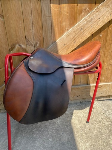 Butet jump saddle flat - jump,