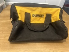 DEWALT 37 L22 W 22 H Cm CONTRACTORS DOCTORS TYPE HOLDALL TOOL BAG