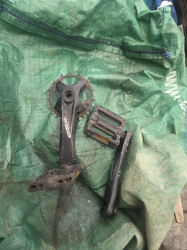 Carerra crank arms with - arms, pedals