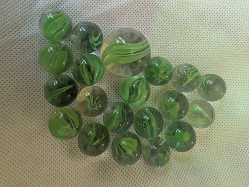 Collection glass marbles - of,