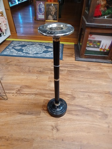 Vtg metal floor - metal,