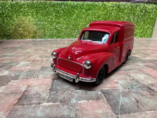 Corgi morris minor driver - corgi,