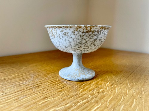 Rare 1927 ruskin pottery dove - rare,
