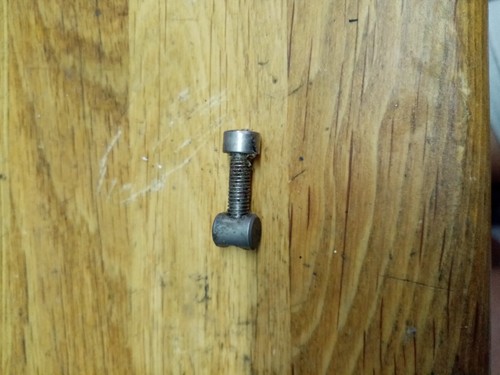 Sts rear shock - rear, bolt