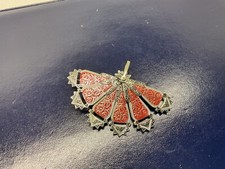 VTG Signed Spain Red Black Silver Plate Damascene Collapsible Folding Fan Brooch