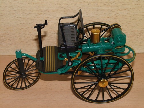 Metal plastic model early - metal+plastic, of