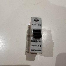 Wylex Plug-In mcb with Base