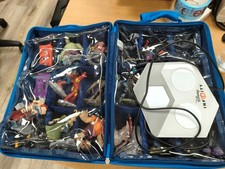 Disney Infinity 2.0 job lot of Figures With Portal.