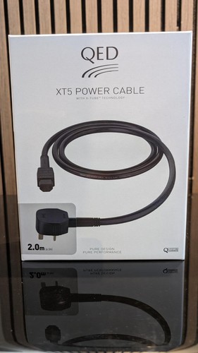 Qed xt5 mains power - hi-fi,