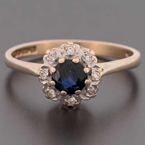 9ct yellow gold sapphire - 9ct,