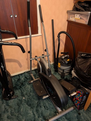 Cross trainer