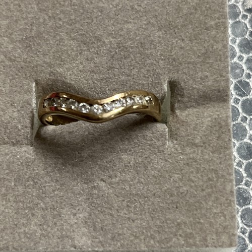 375 gold and diamond 25 - , .25