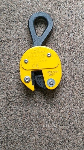 Vertical plate clamp - vertical, 92-500